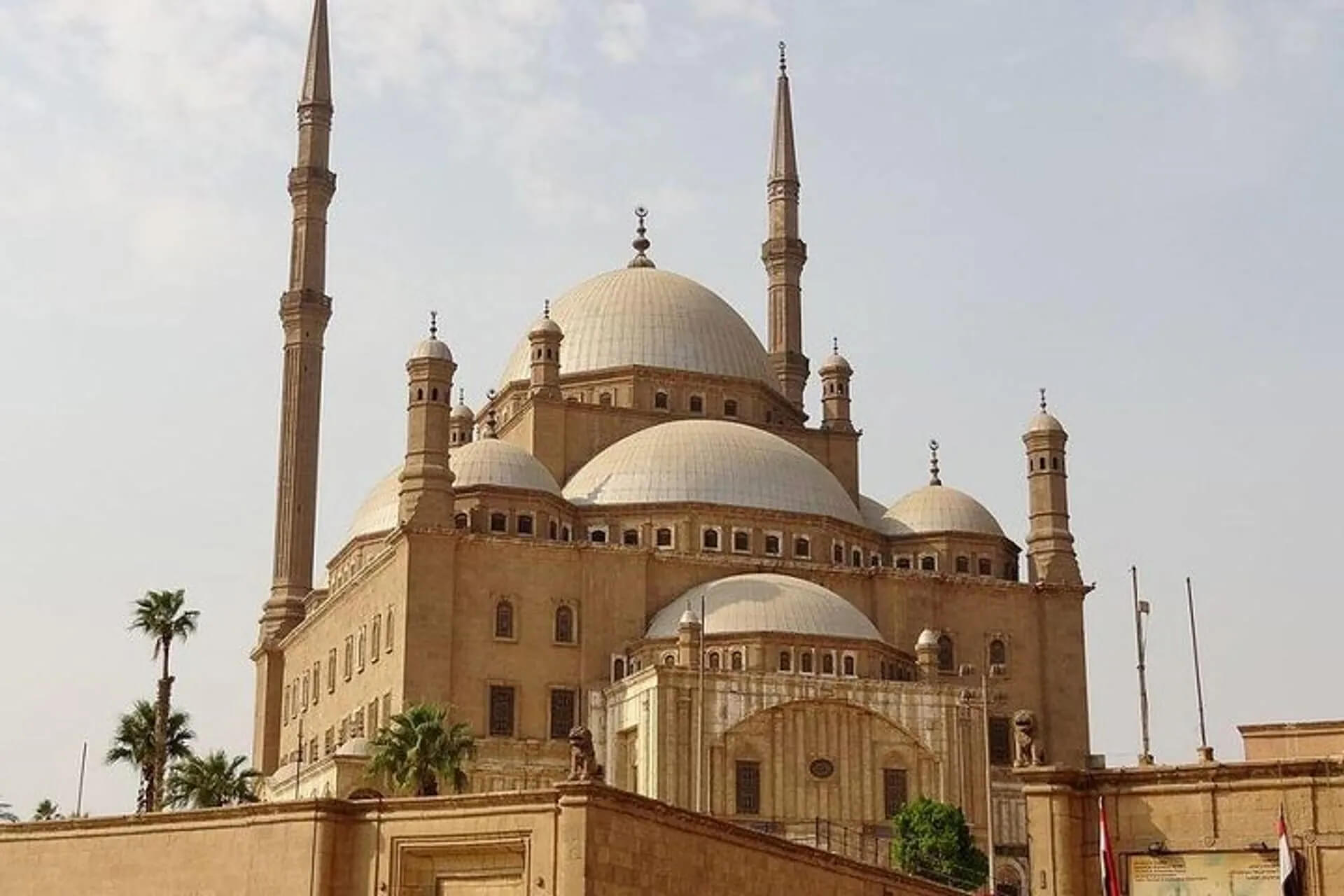 Khan El Khalili and Al Moez Street Night Tour